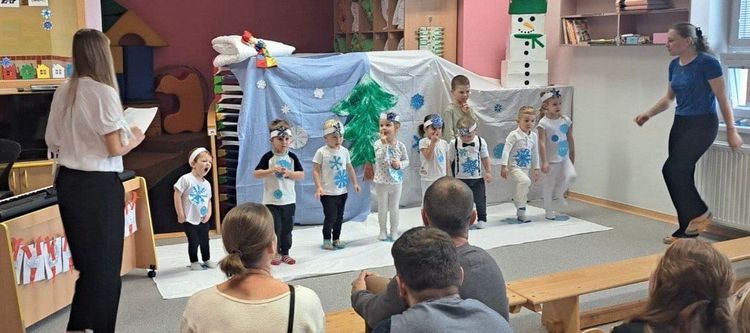 Předvánoční setkání s rodiči - Včeličky - cover