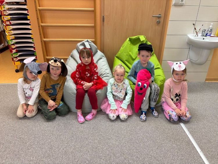 Dramatizace pohádek - Berušky - cover